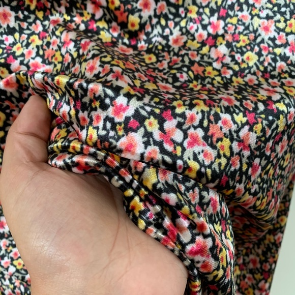 Old Navy Oversized Velvet Floral Tee - Picture 6 of 8